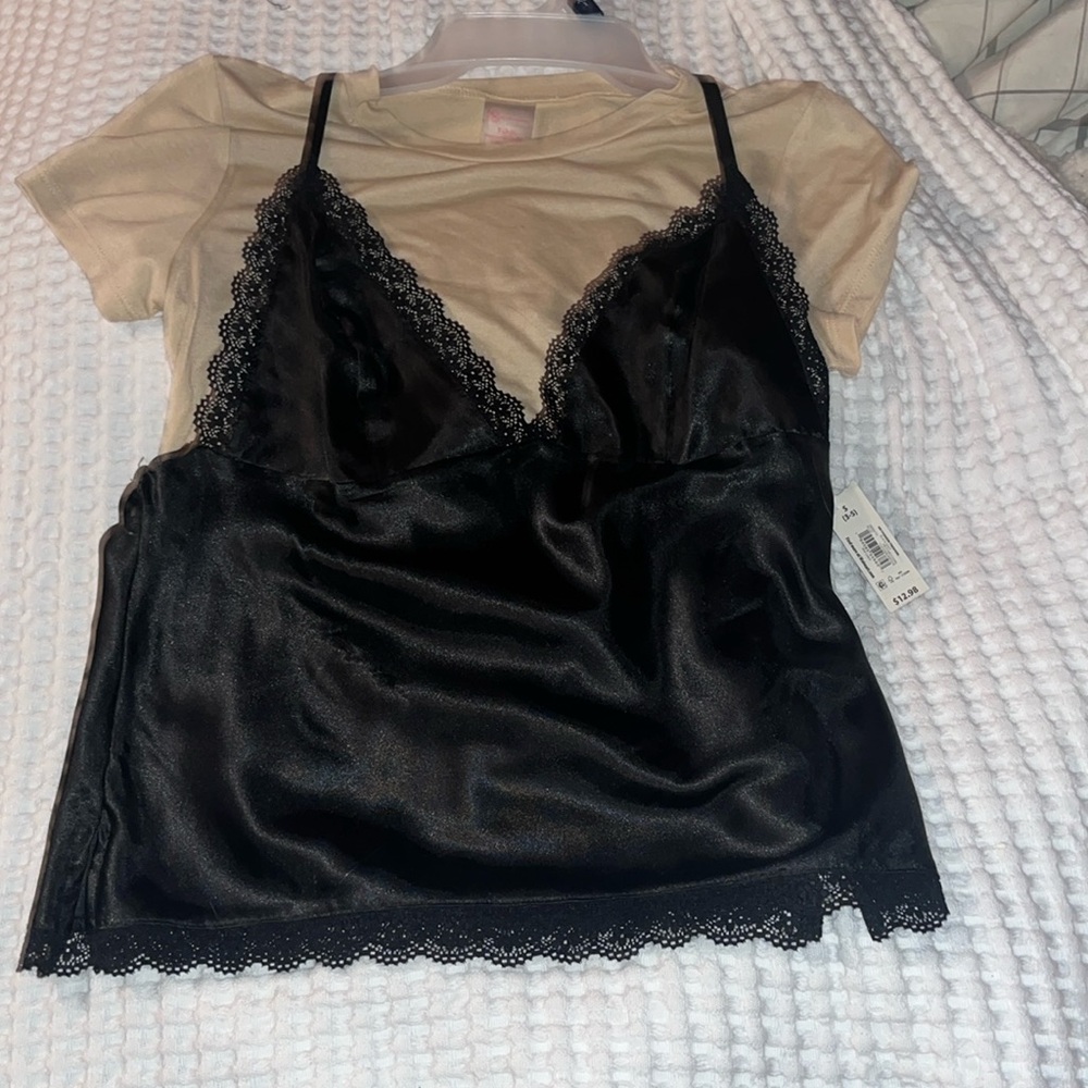 No boundary t with silk lace tank